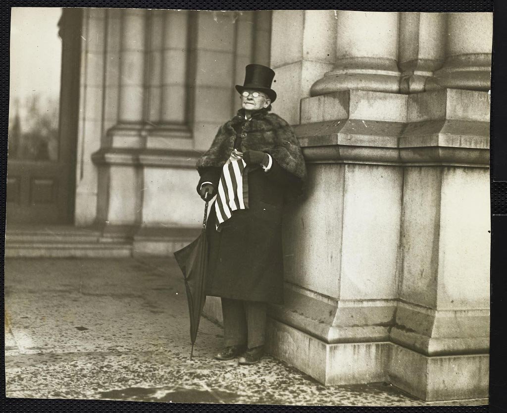 Chronorama - Paul Thompson, La dottoressa Mary Walker, la prima donna che ha indossato i pantaloni in pubblico 1911